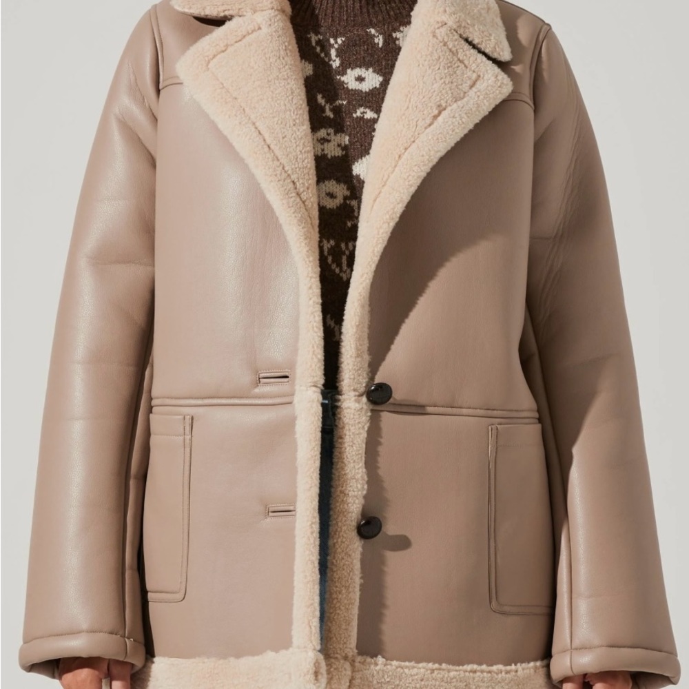 ASTR THE LABEL FRANCINE FAUX LEATHER SHEARLING JACKET- new without tags